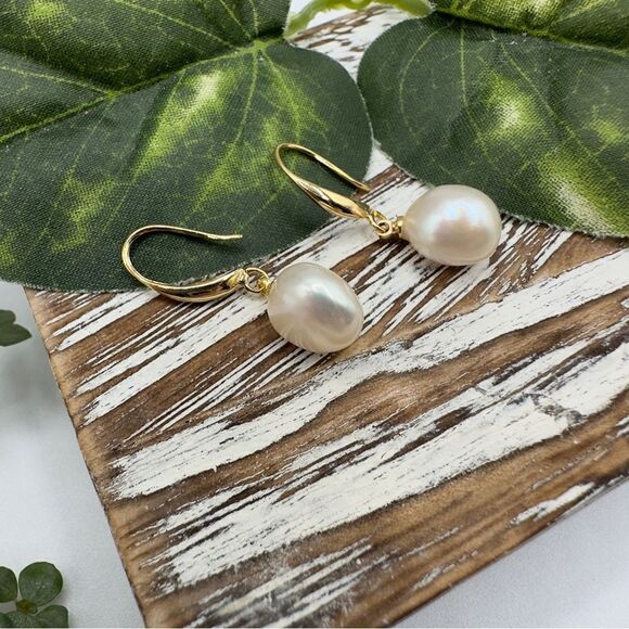 Baroque Pearl Gold Drop Earrings 18K Plated - Picture 3 of 5